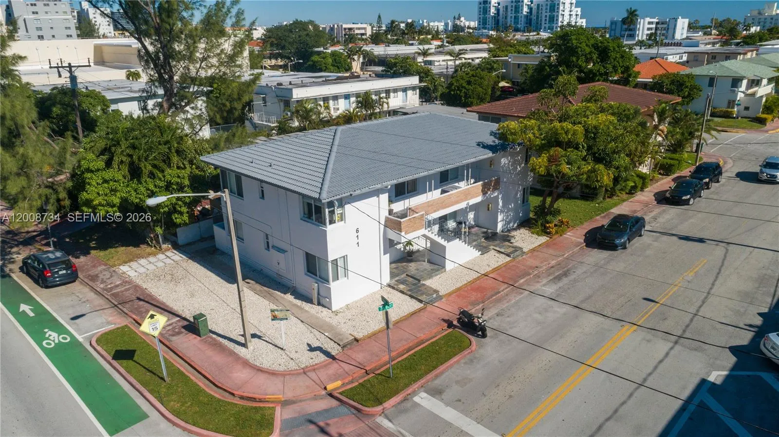 611 74th St, Miami Beach FL 33141