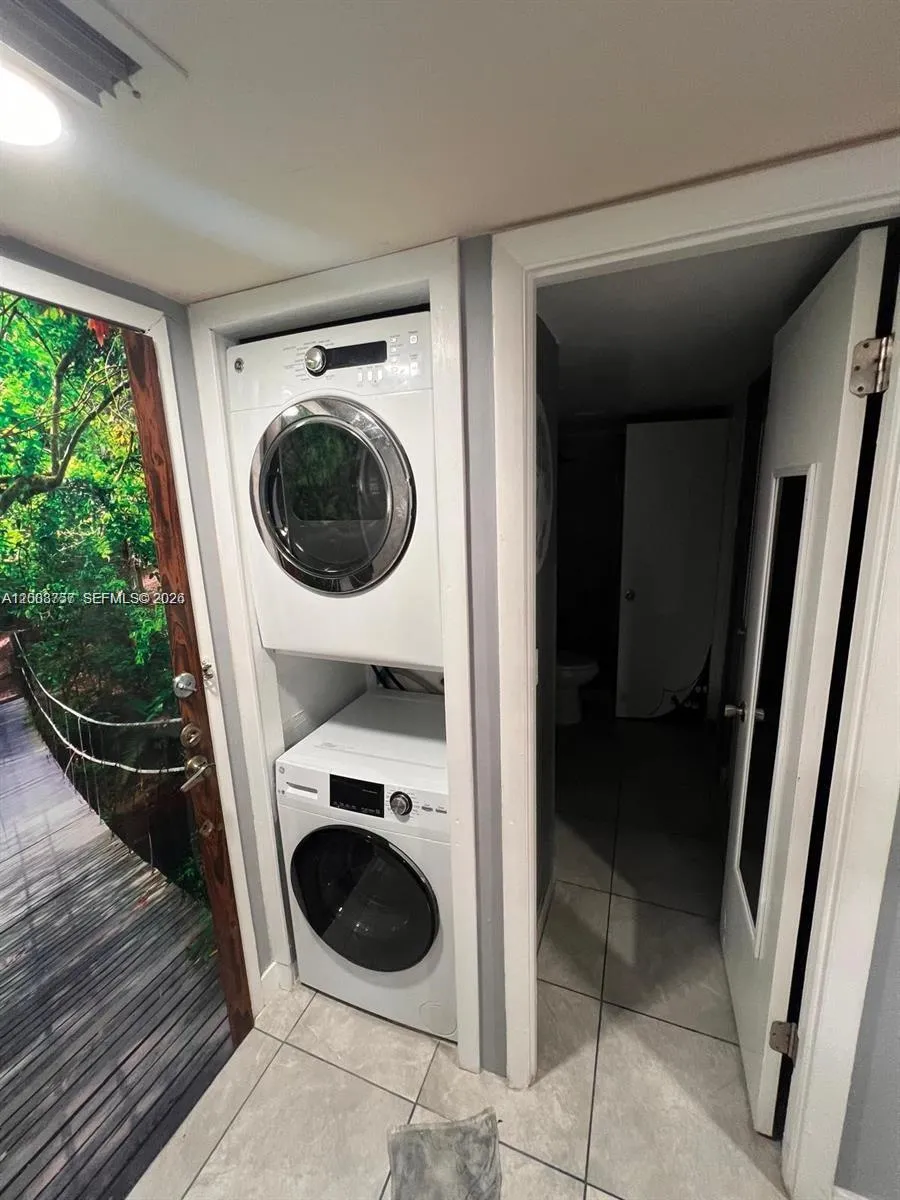 488 NW 165th St Rd # 610, Miami FL 33169