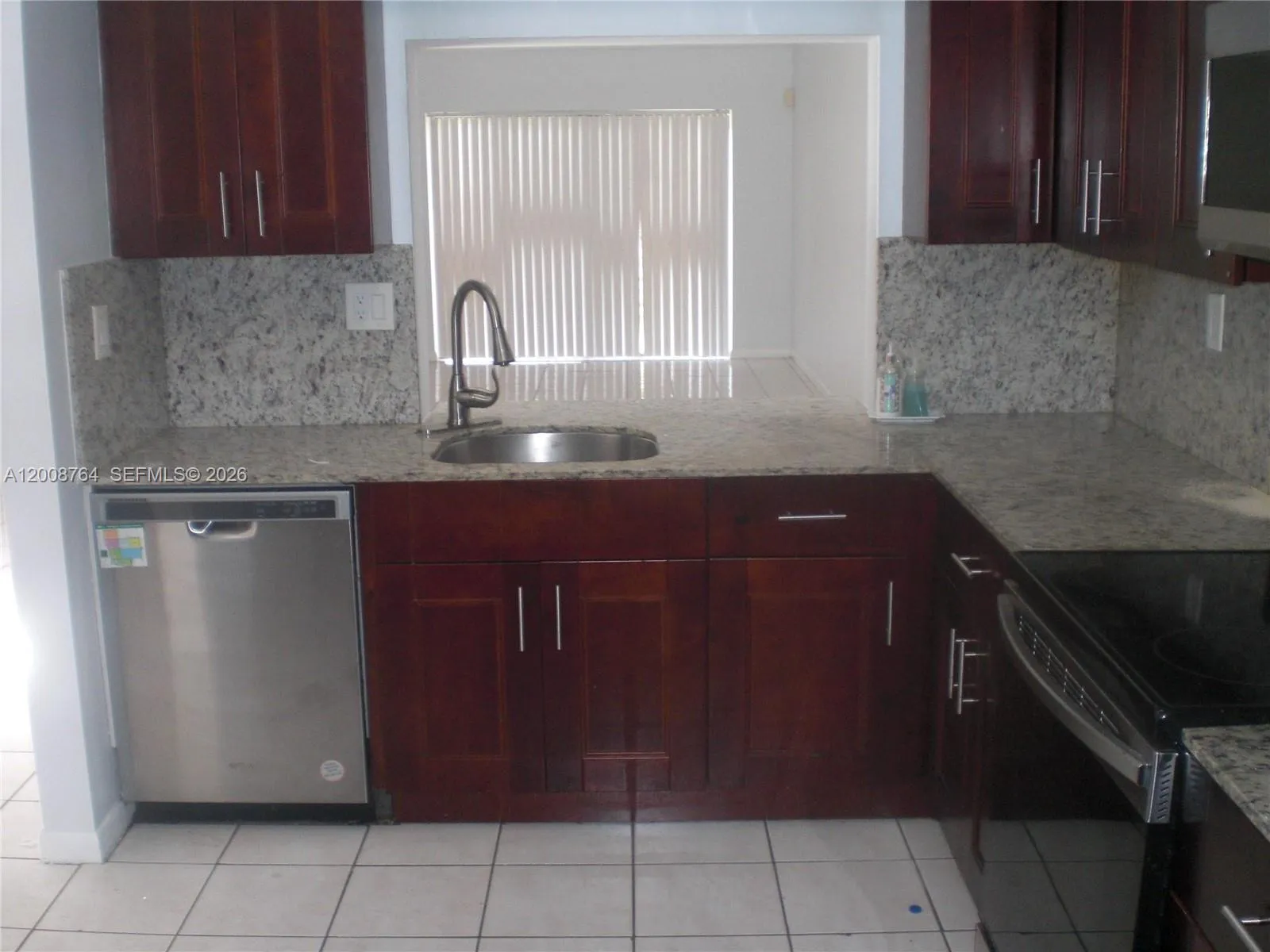 962 NW 79th Ter, Plantation FL 33324