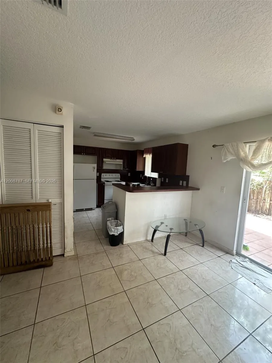 7125 NW 173rd Dr # 2401, Hialeah FL 33015