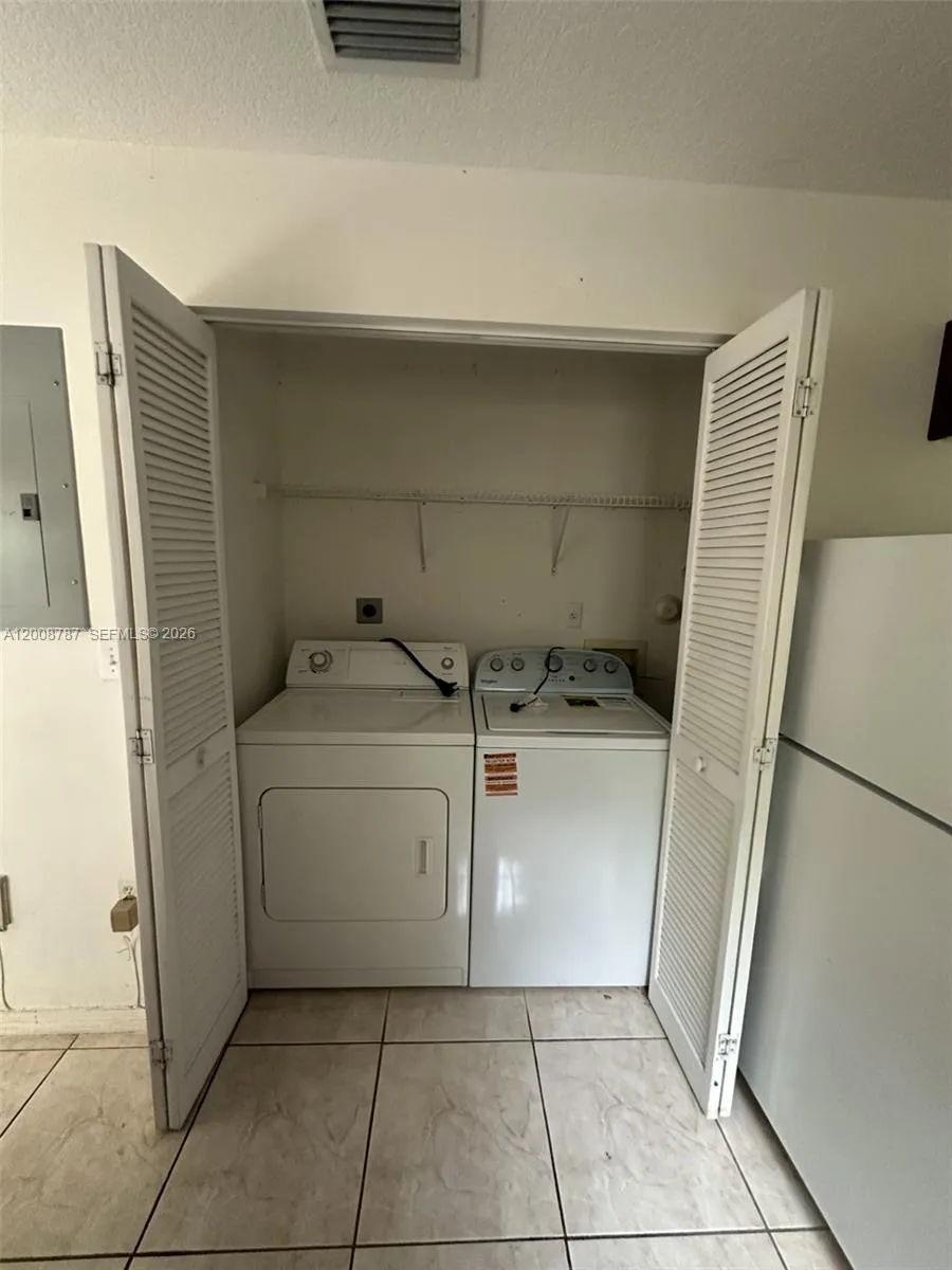 7125 NW 173rd Dr # 2401, Hialeah FL 33015