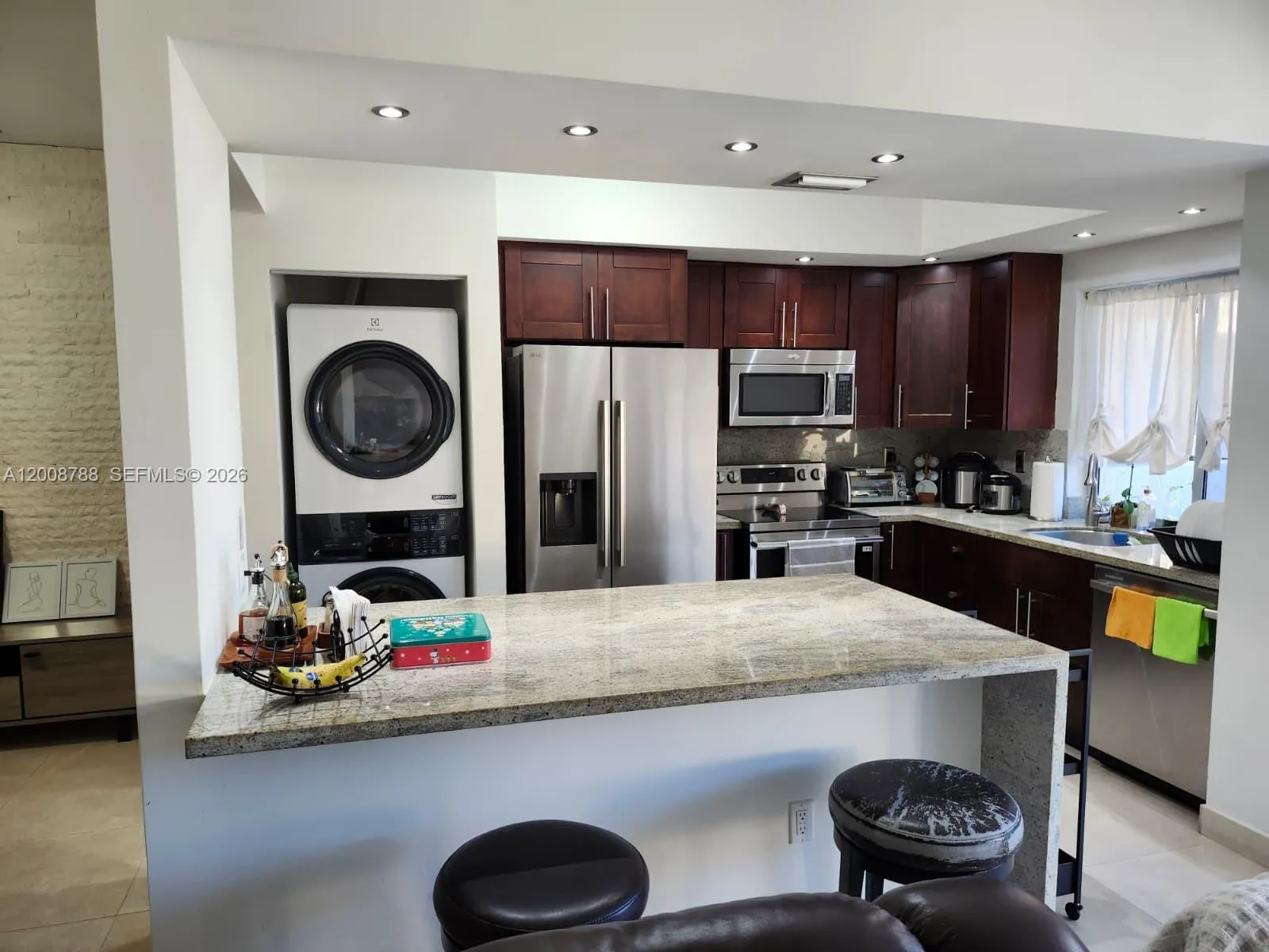 9195 Fontainebleau Blvd # 6, Miami FL 33172