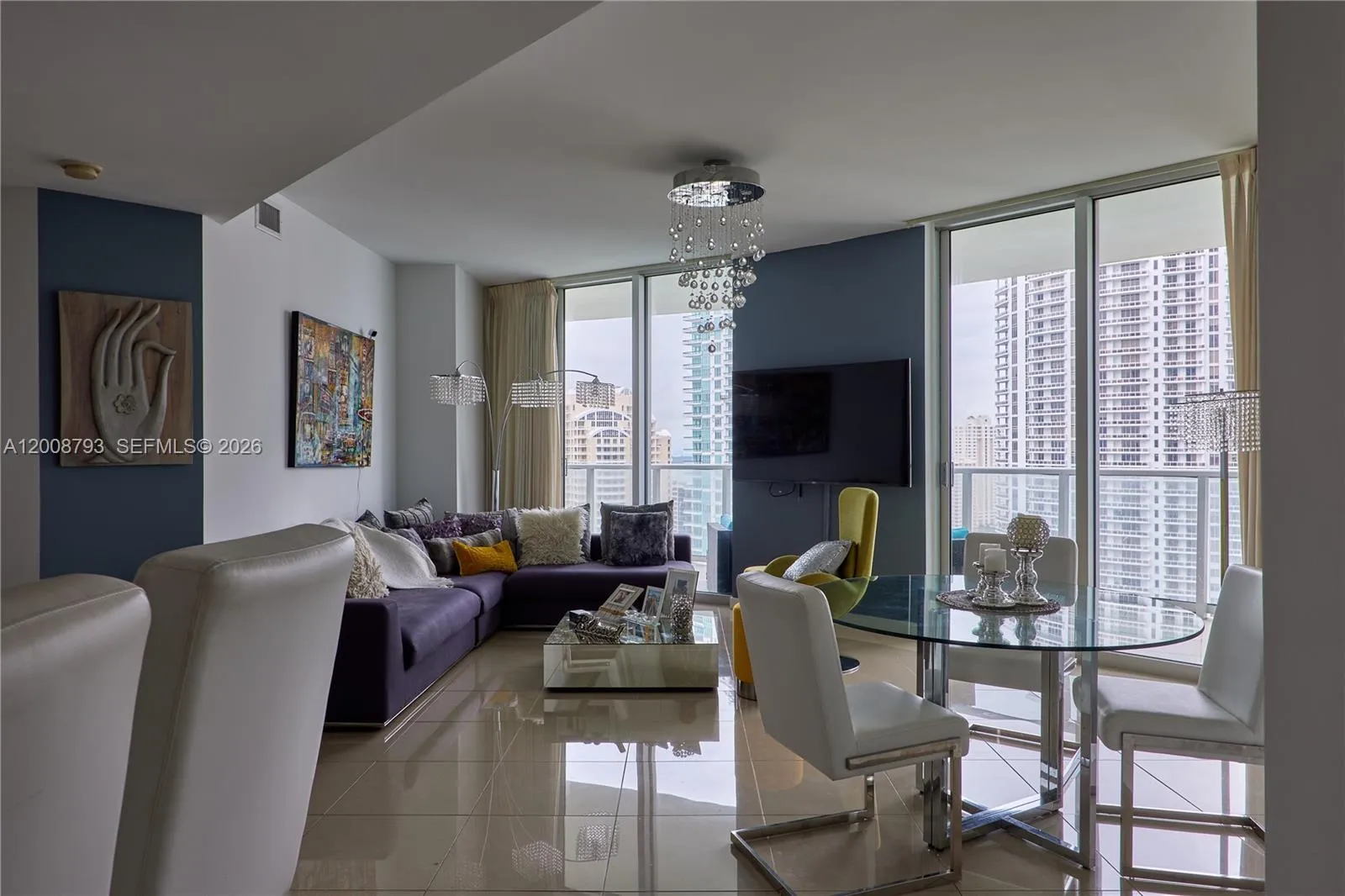 300 S Biscayne Blvd # 2108, Miami FL 33131