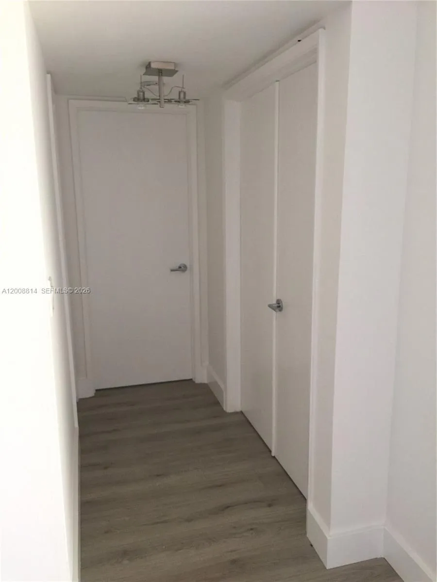 9711 Fontainebleau Blvd # D101, Miami FL 33172