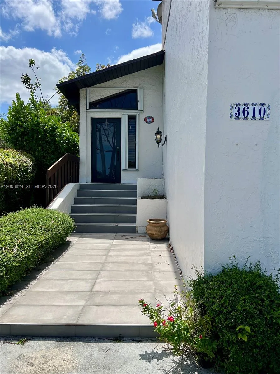 3610 SW 113th Pl, Miami FL 33165