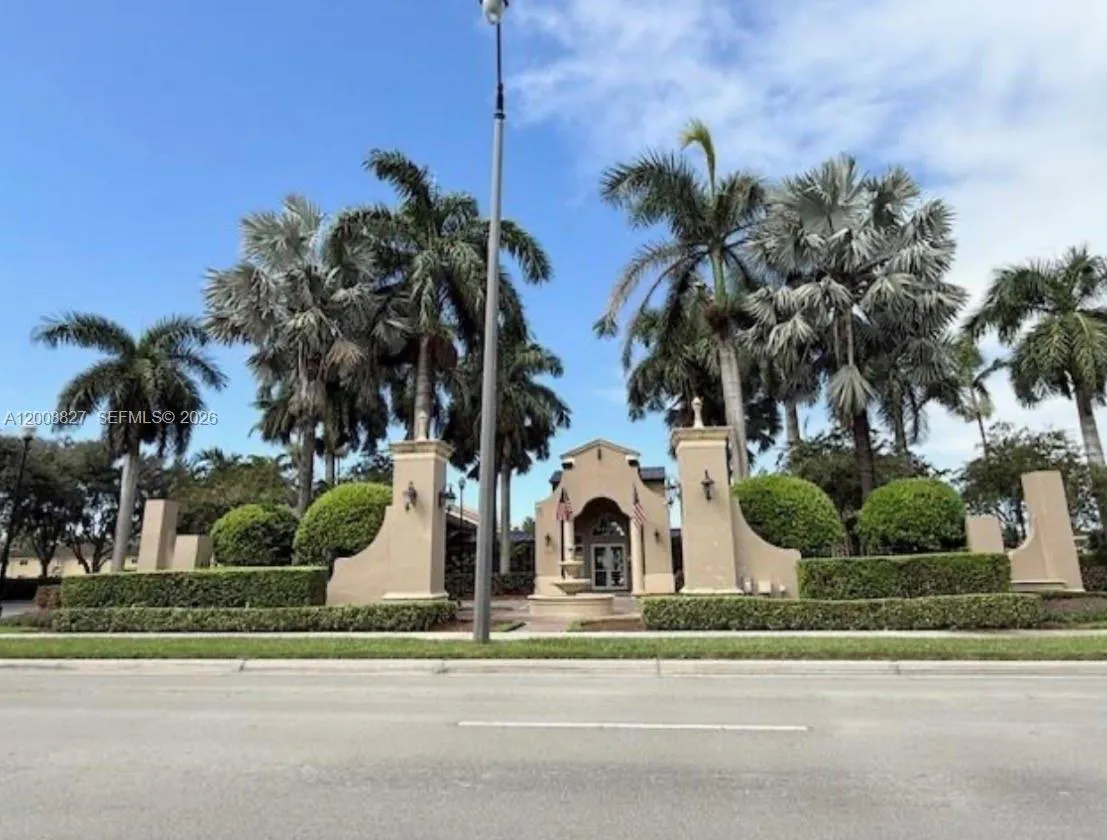 1575 NE 33rd Ave # 9, Homestead FL 33033