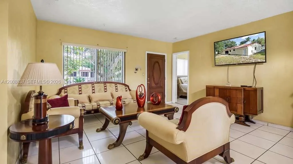 1201 NE 144th St, Miami FL 33161