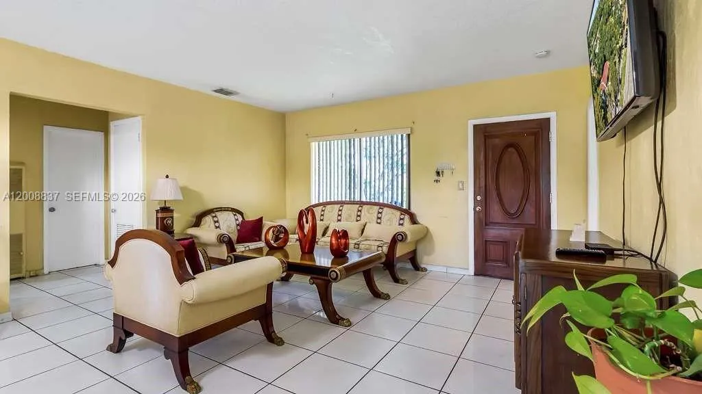 1201 NE 144th St, Miami FL 33161