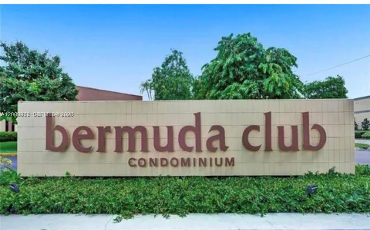 1 bedroom 1 bath for sale at 5860 NW 64th Ave # 106, Tamarac FL 33319