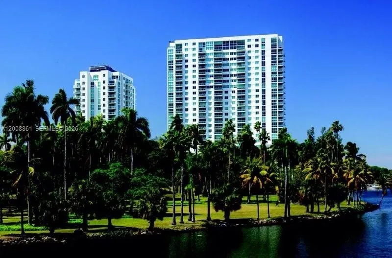 1861 NW South River Dr # 2208, Miami FL 33125