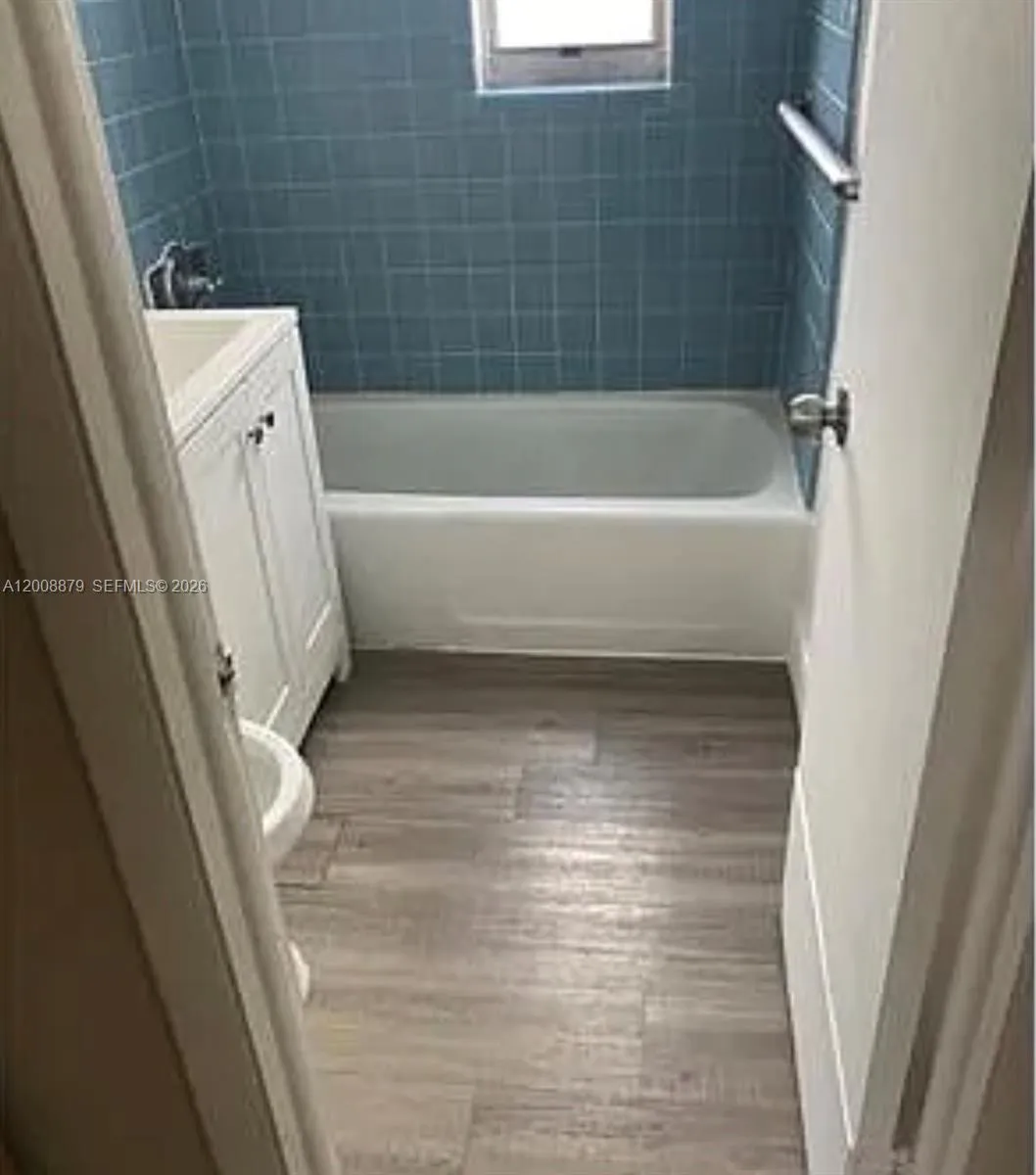 1109 SW 2nd St, Homestead FL 33030