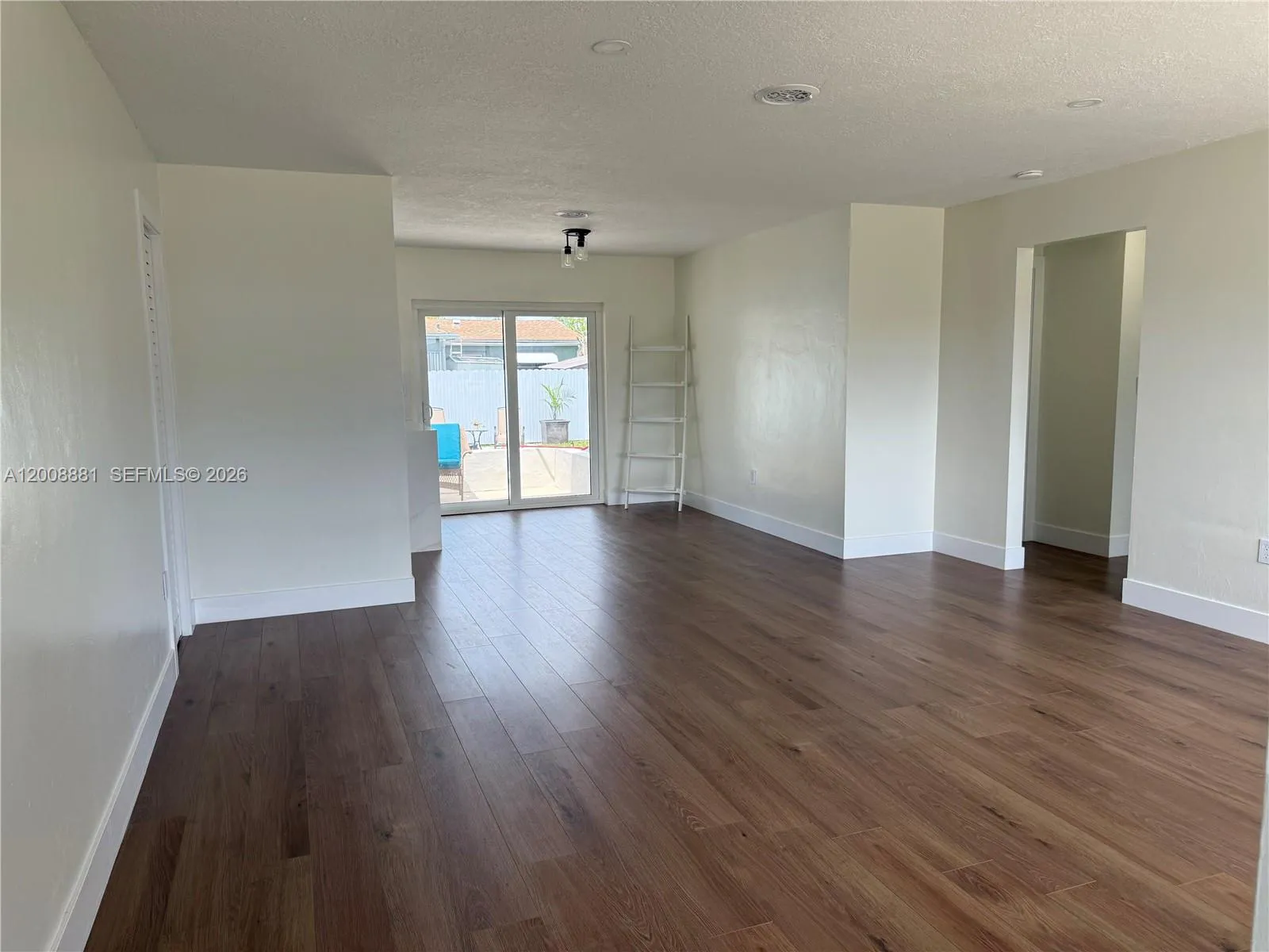 7525 Garfield St, Hollywood FL 33024