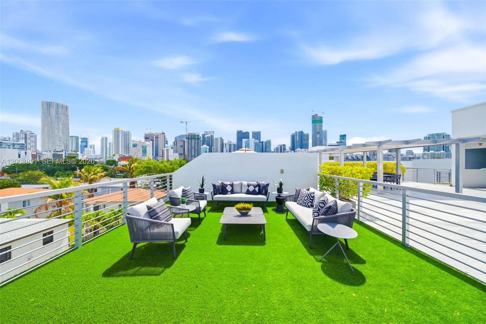 545 SW 11th St # 308, Miami FL 33129