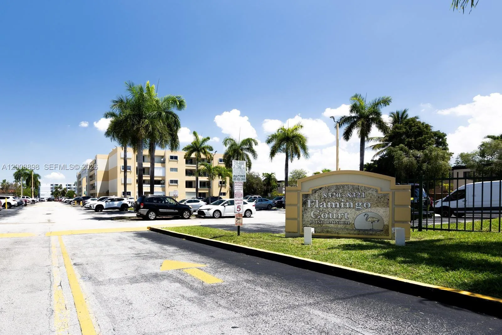 8320 NW 8th St # 213, Miami FL 33126