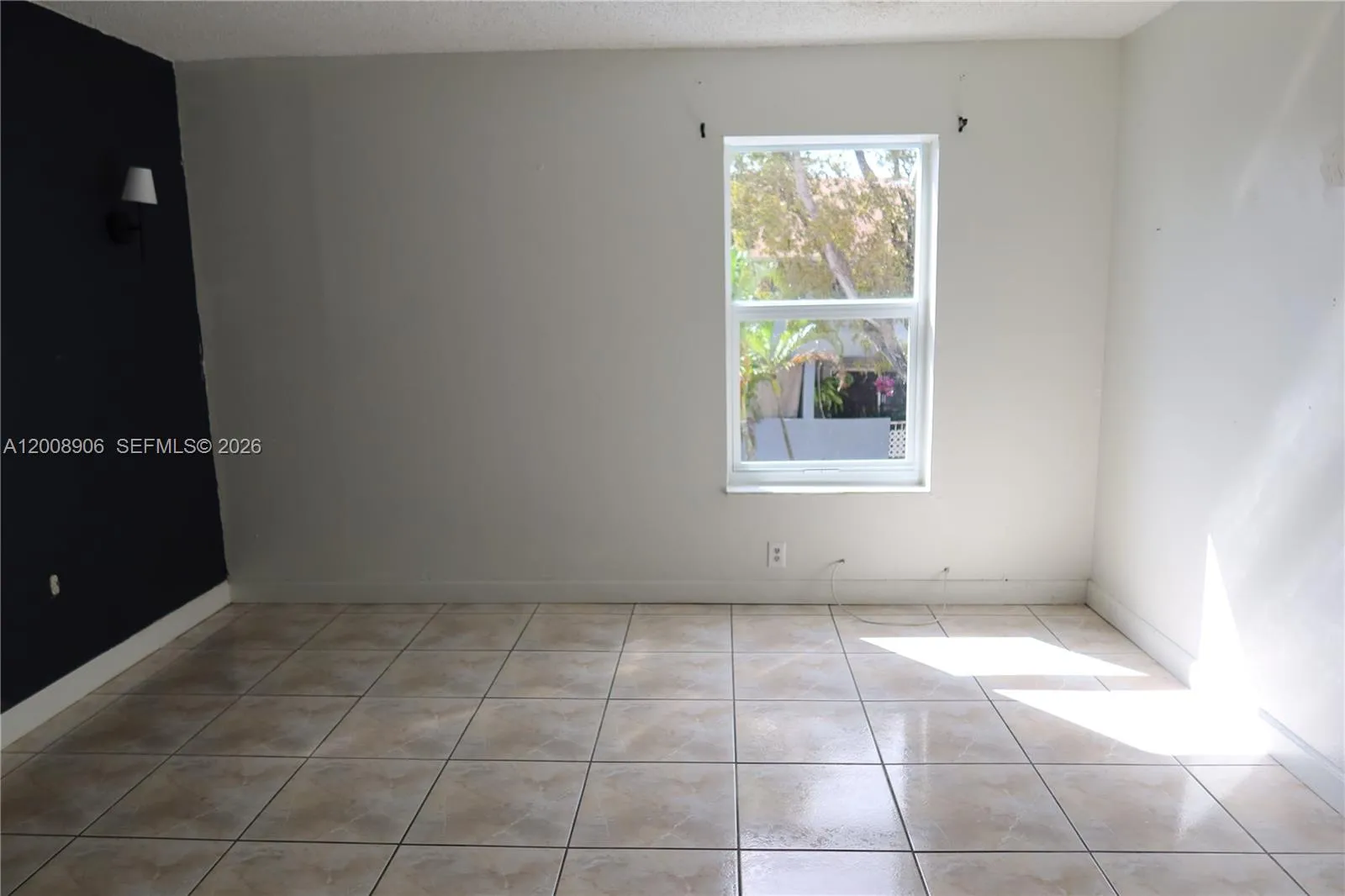 1725 W 60th St # F330, Hialeah FL 33012