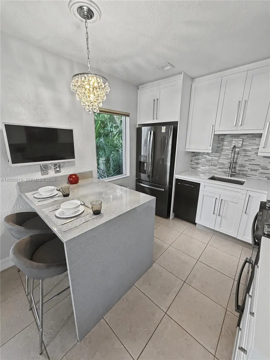 1423 Holly Heights Dr # 11, Fort Lauderdale FL 33304