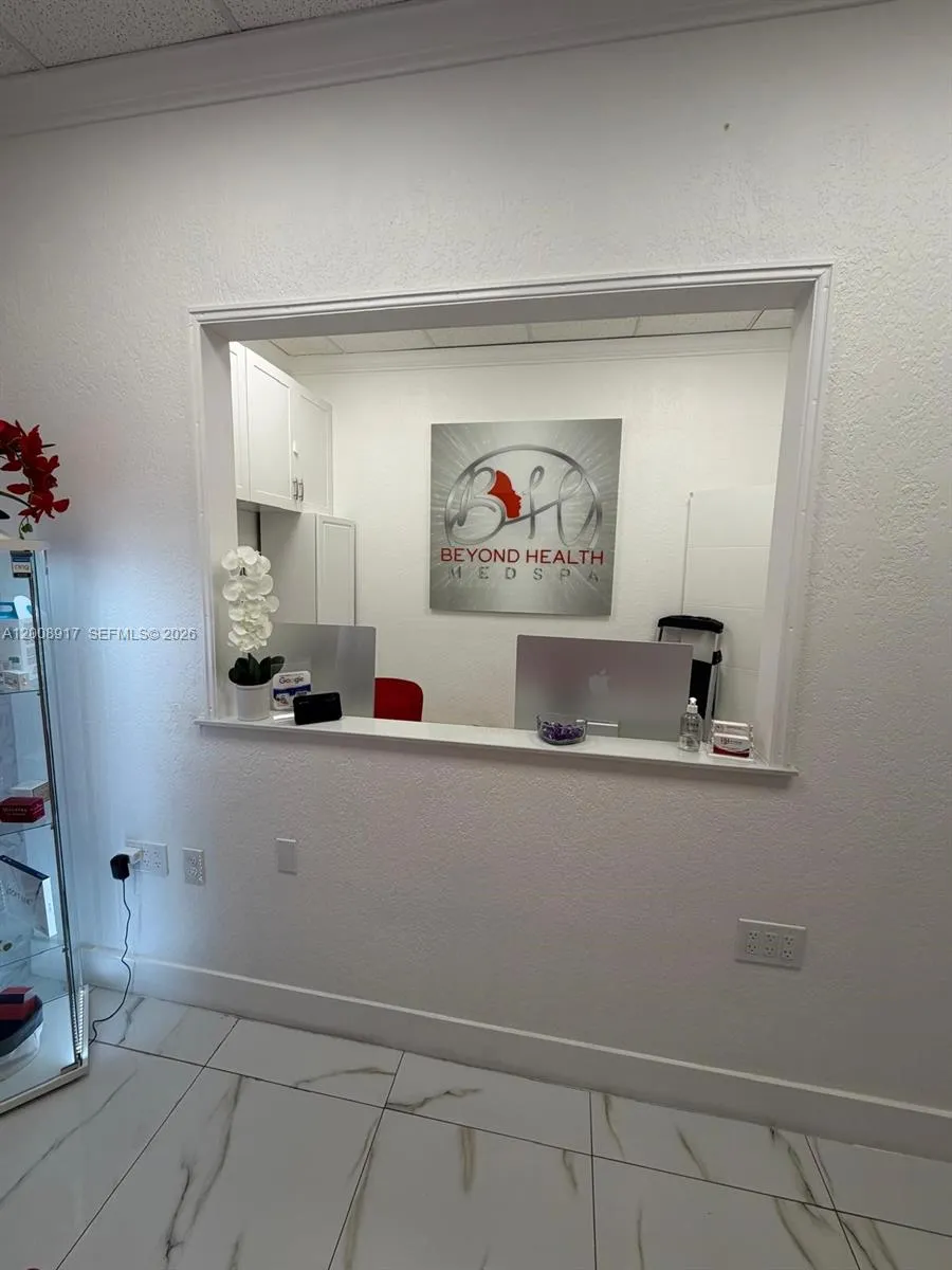 10300 W Flagler St, Sweetwater FL 33174