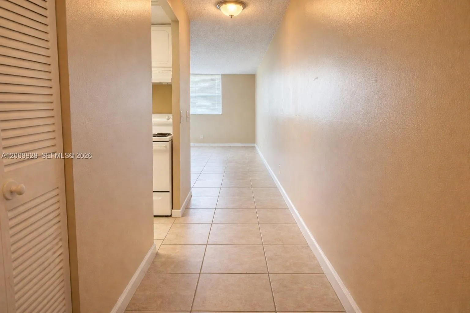 470 Executive Center Dr # 2D, West Palm Beach FL 33401