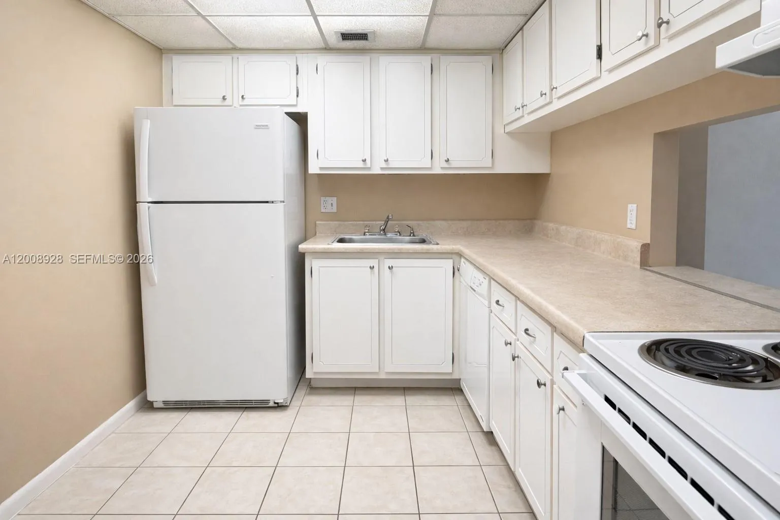 470 Executive Center Dr # 2D, West Palm Beach FL 33401