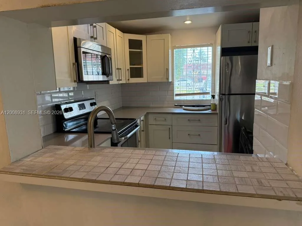 300 NW 107th Ave # 103, Miami FL 33172