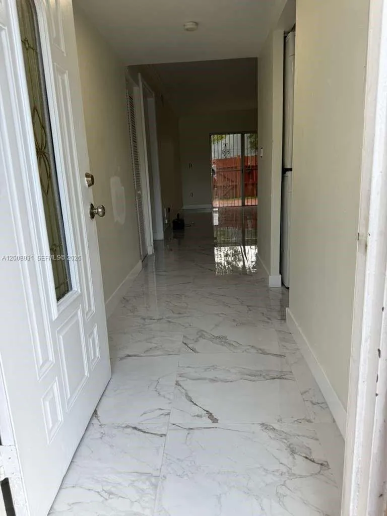 300 NW 107th Ave # 103, Miami FL 33172