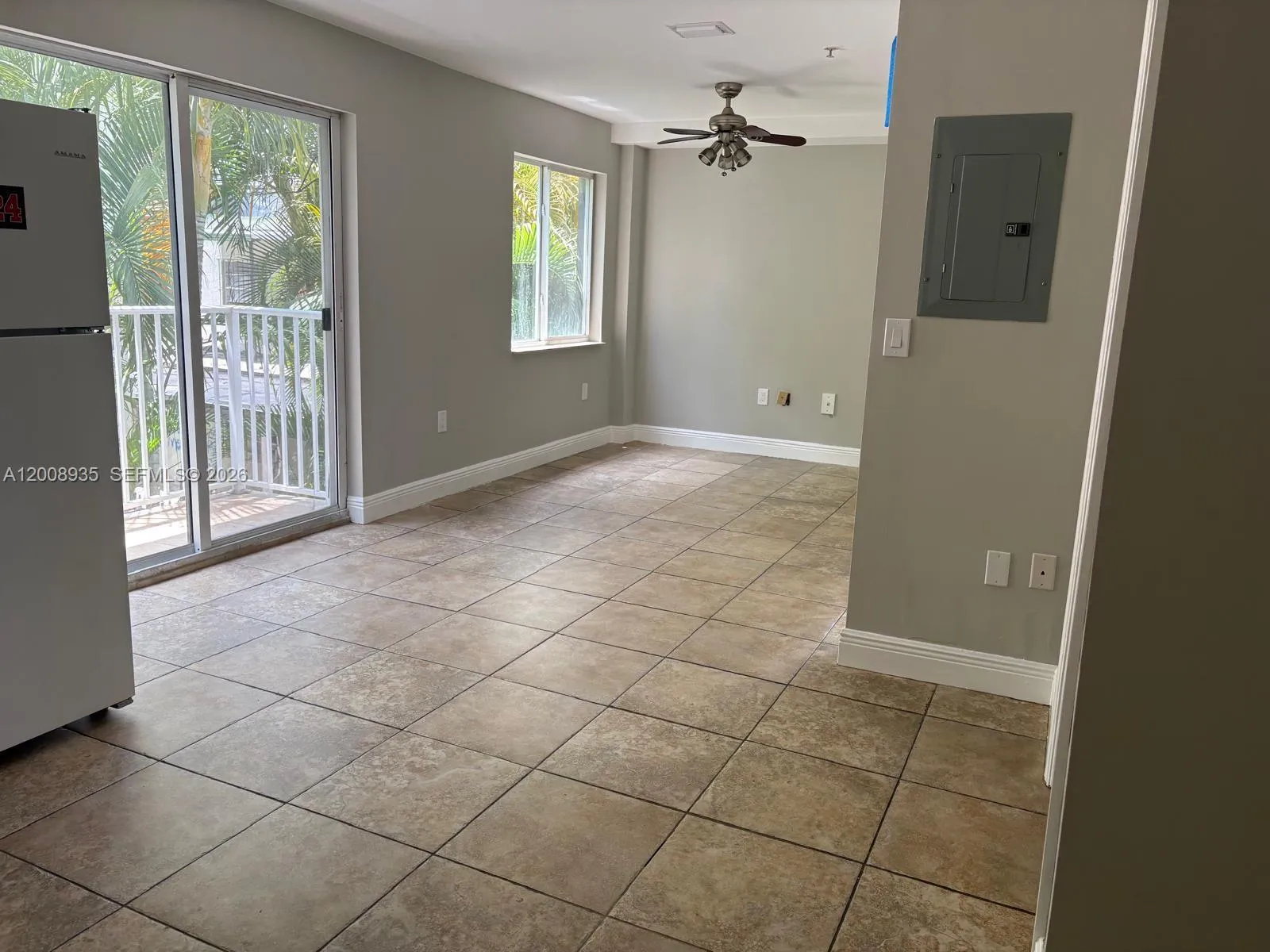 948 SW 3rd St # 205, Miami FL 33130