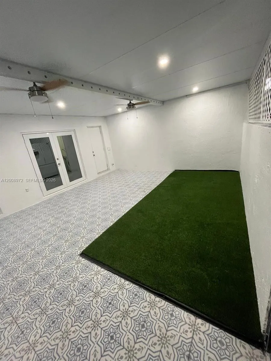 9704 NW 6th Ter # 9704, Miami FL 33172