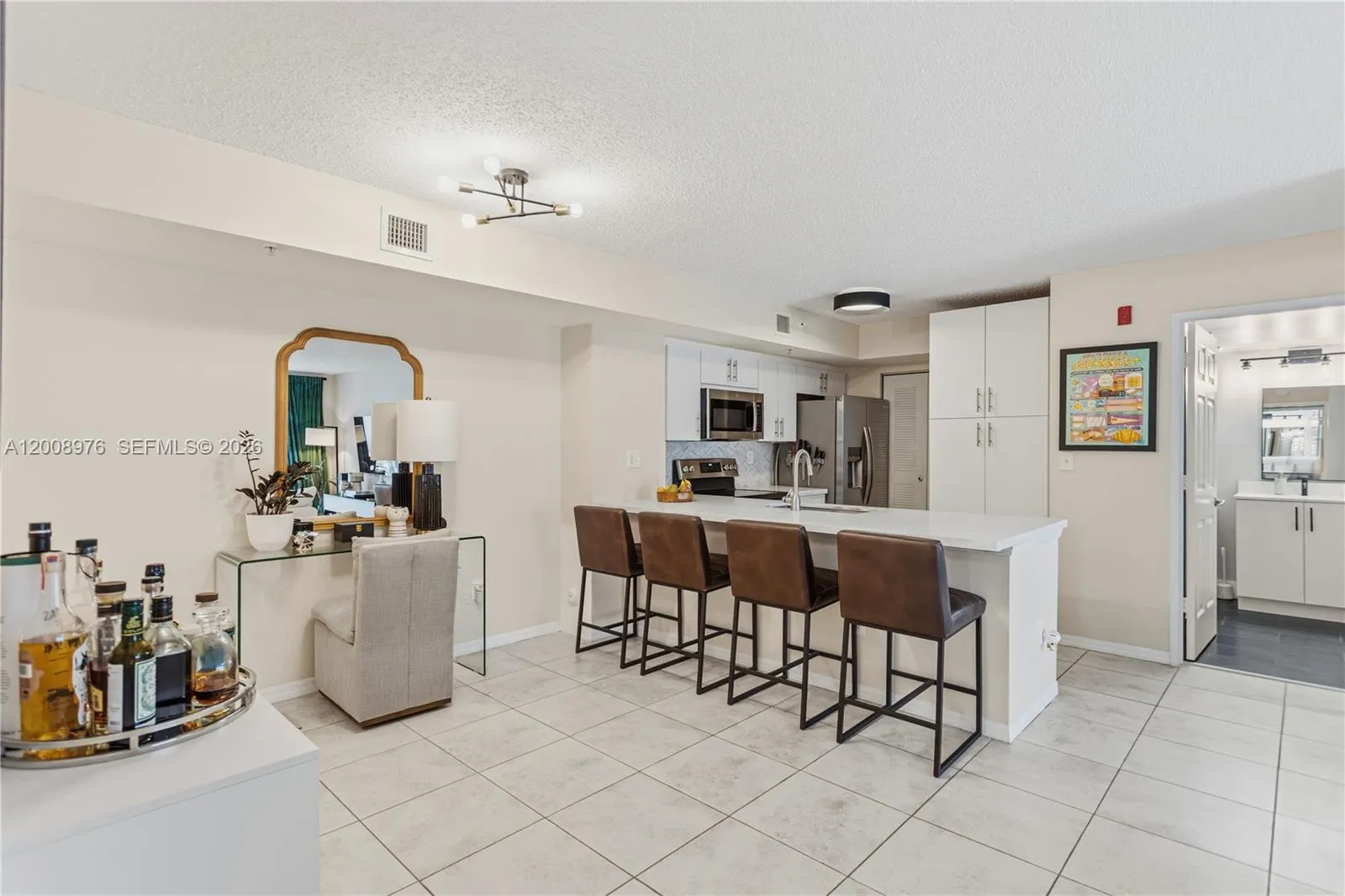 2640 S University Dr # 111, Davie FL 33328