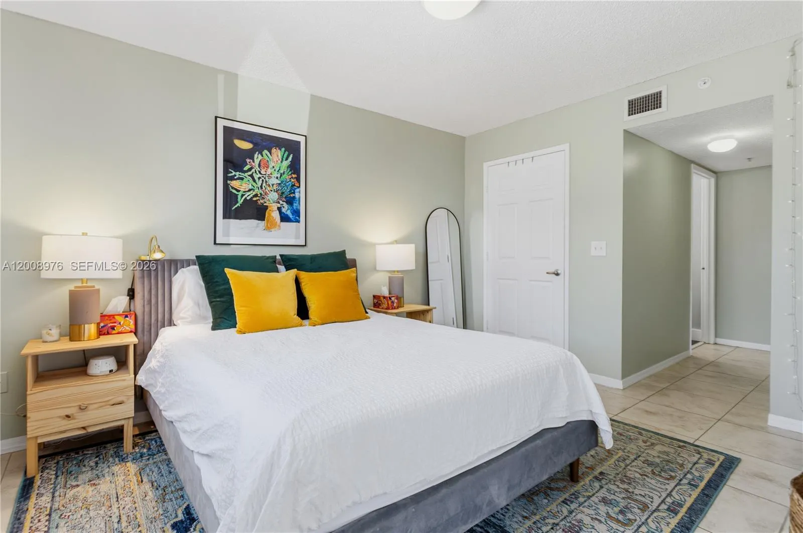 2640 S University Dr # 111, Davie FL 33328