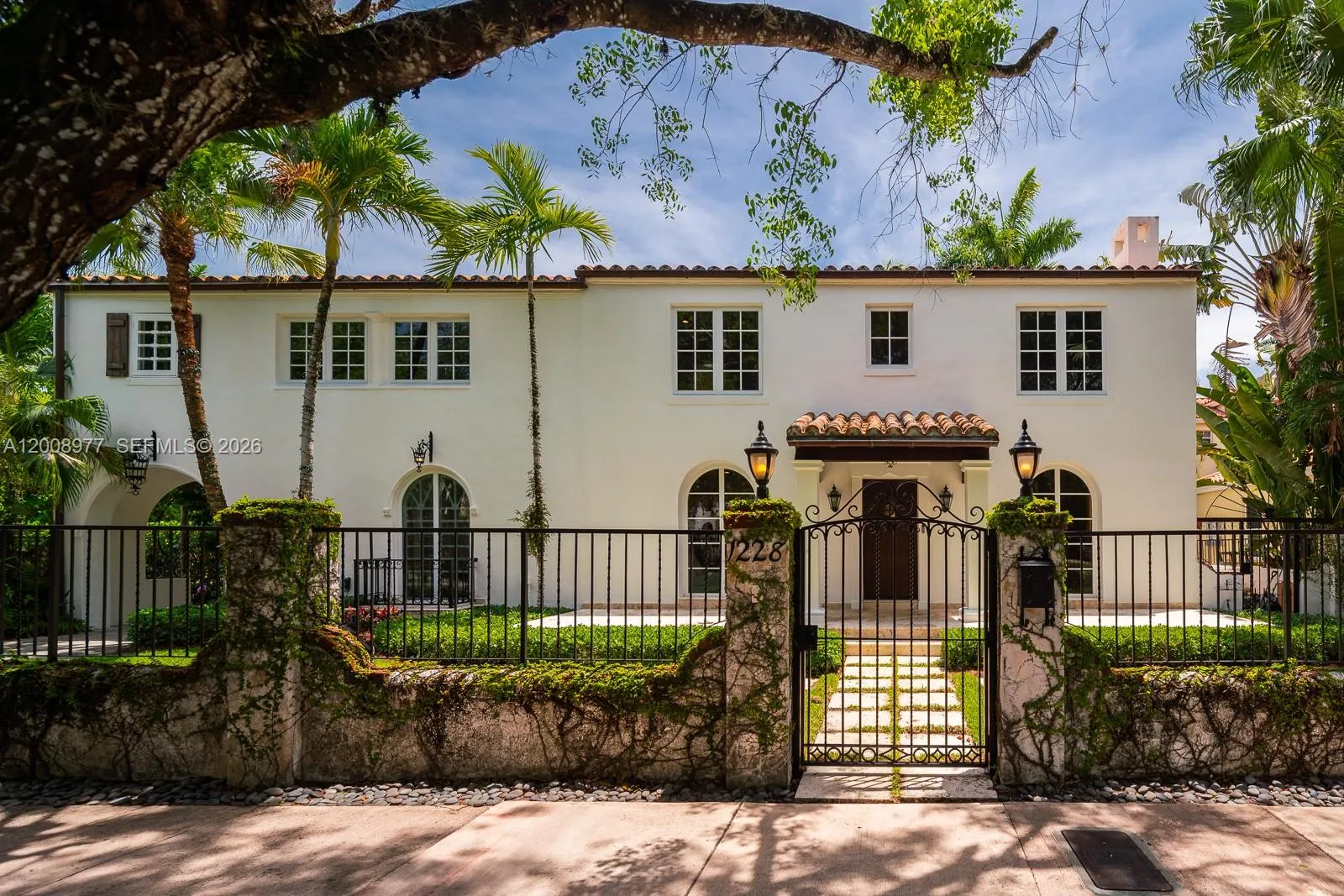 1228 Alhambra Cir, Coral Gables FL 33134