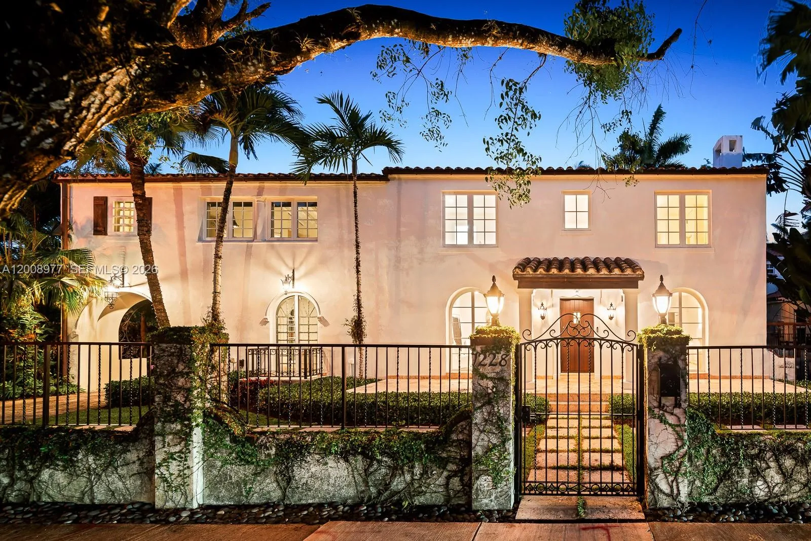 1228 Alhambra Cir, Coral Gables FL 33134