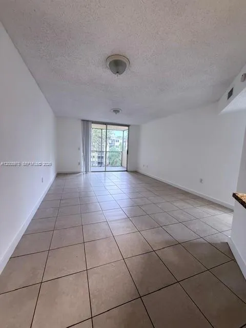 8333 Lake Dr # 407, Doral FL 33166
