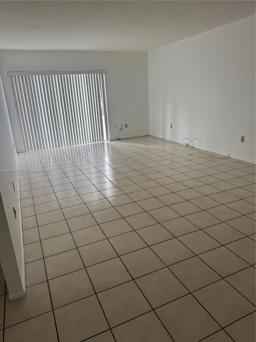 7747 SW 86th St # 105, Miami FL 33143