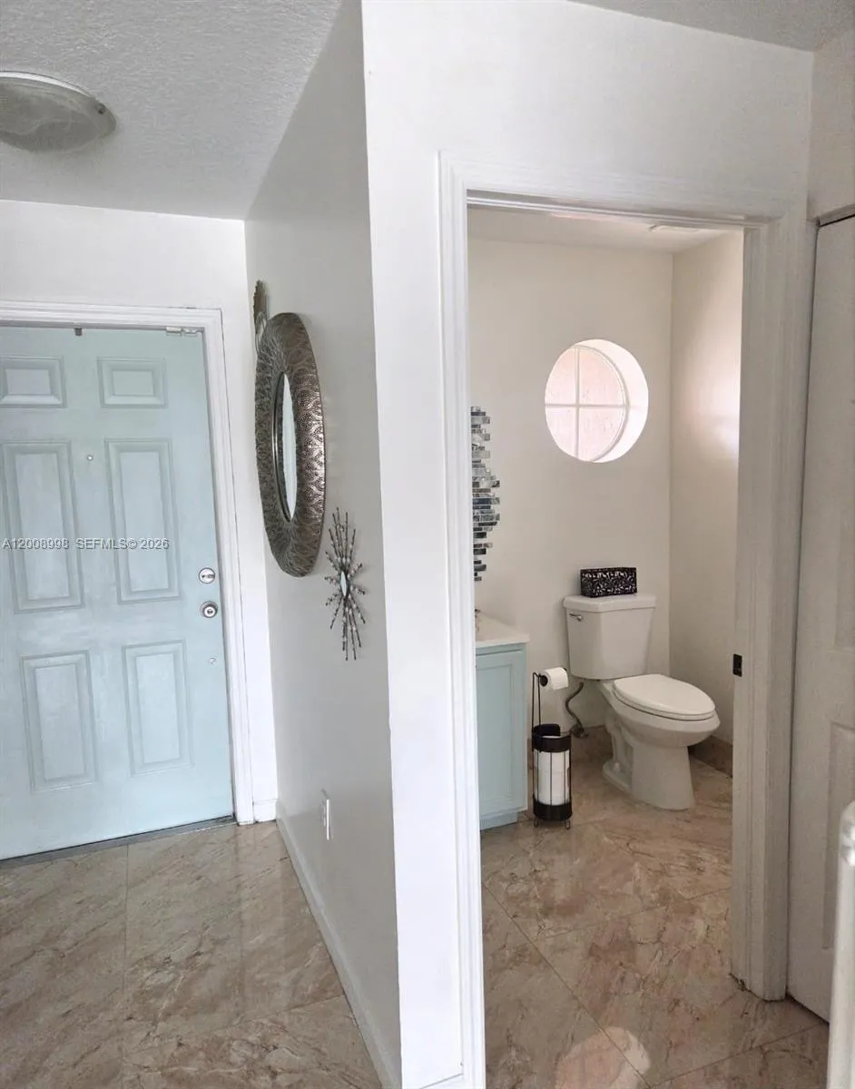 16504 SW 71st Ter, Miami FL 33193