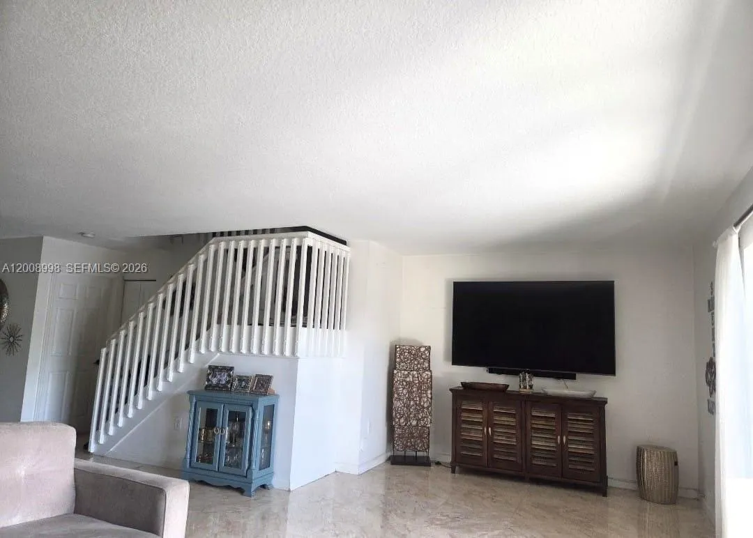 16504 SW 71st Ter, Miami FL 33193