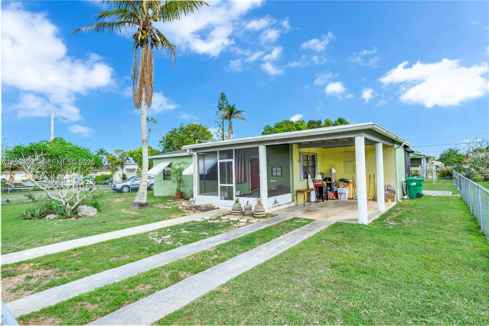 1570 NE 15th St, Homestead FL 33033