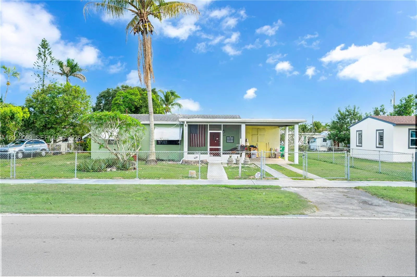 1570 NE 15th St, Homestead FL 33033