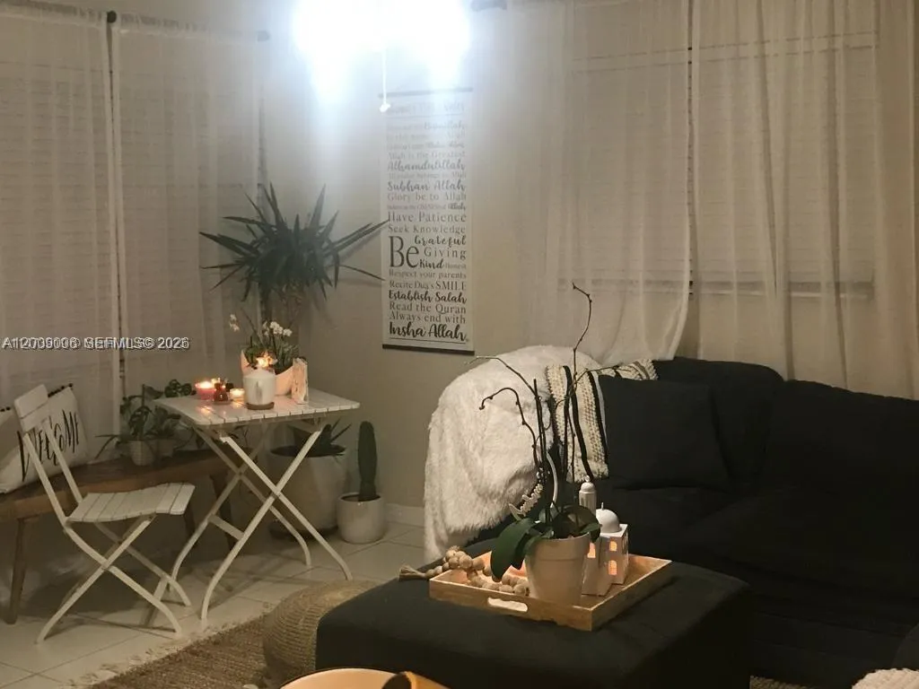 4163 SW 67th Ave # 116C, Davie FL 33314