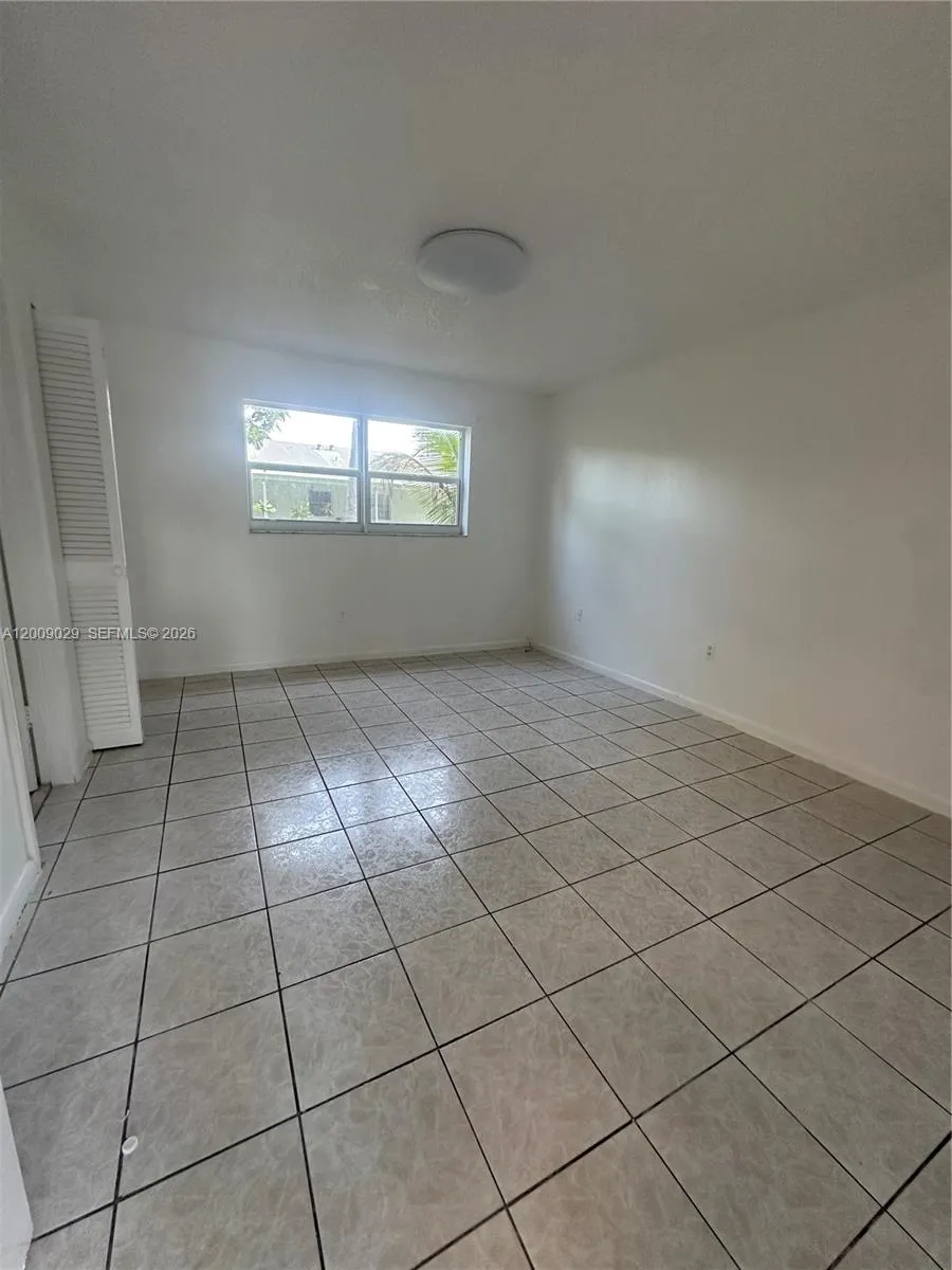 321 NE 1st Ct # 115, Hallandale Beach FL 33009