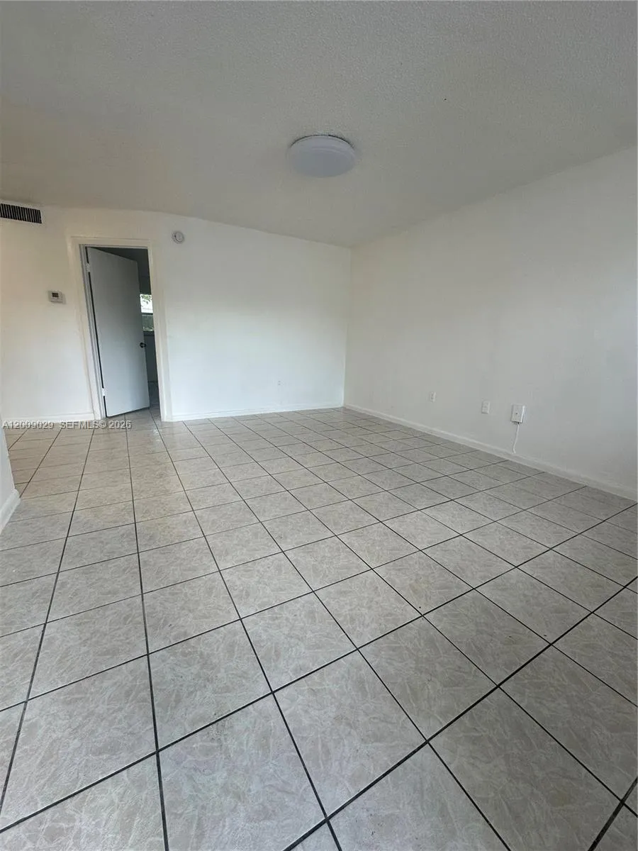 321 NE 1st Ct # 115, Hallandale Beach FL 33009