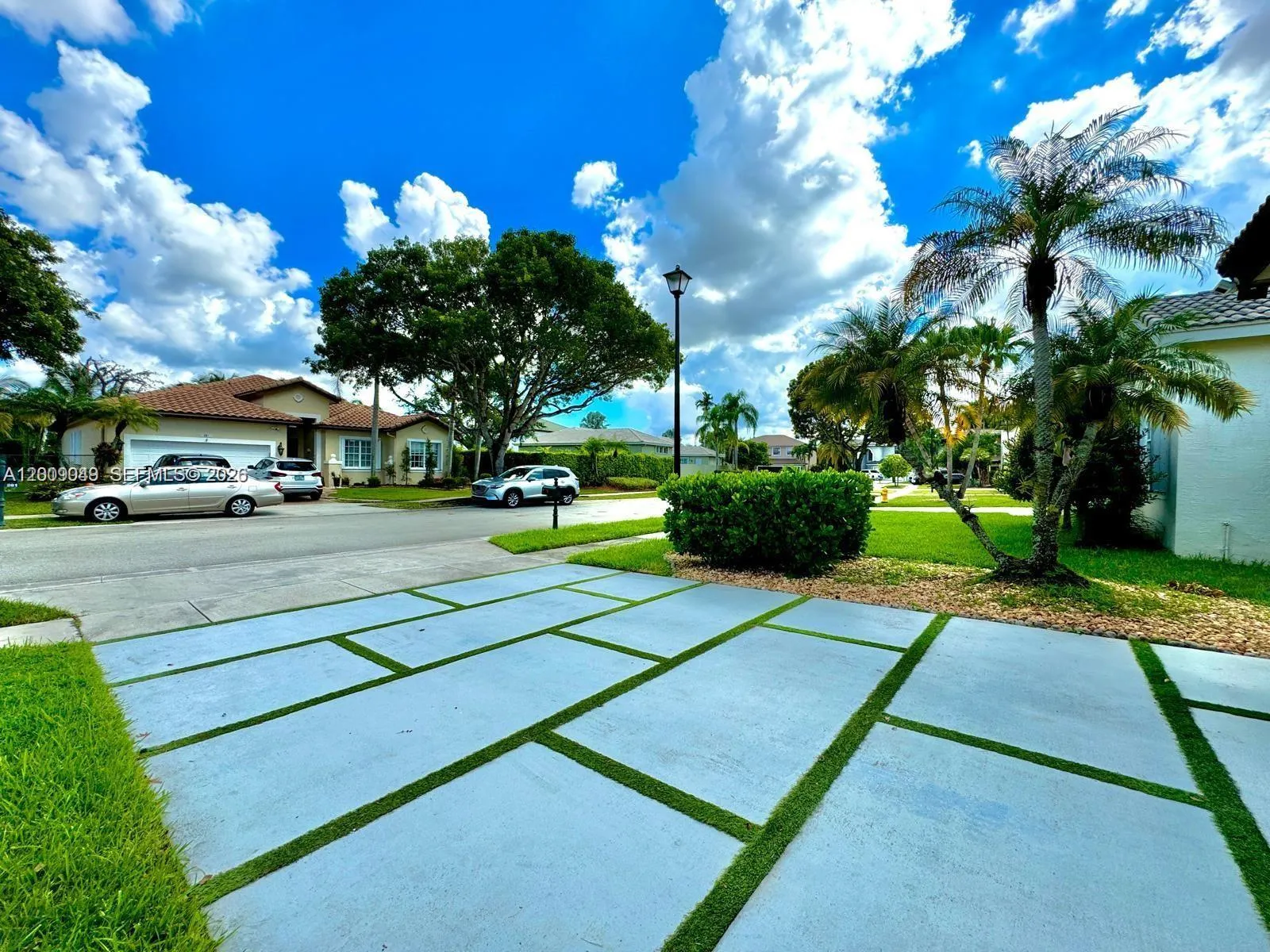 280 SW 167th Ave, Pembroke Pines FL 33027