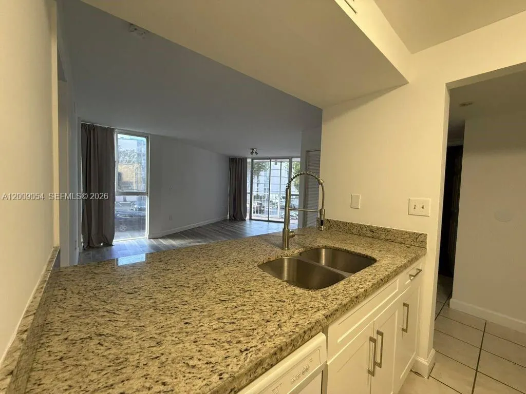 6955 NW 186th St # F209, Hialeah FL 33015