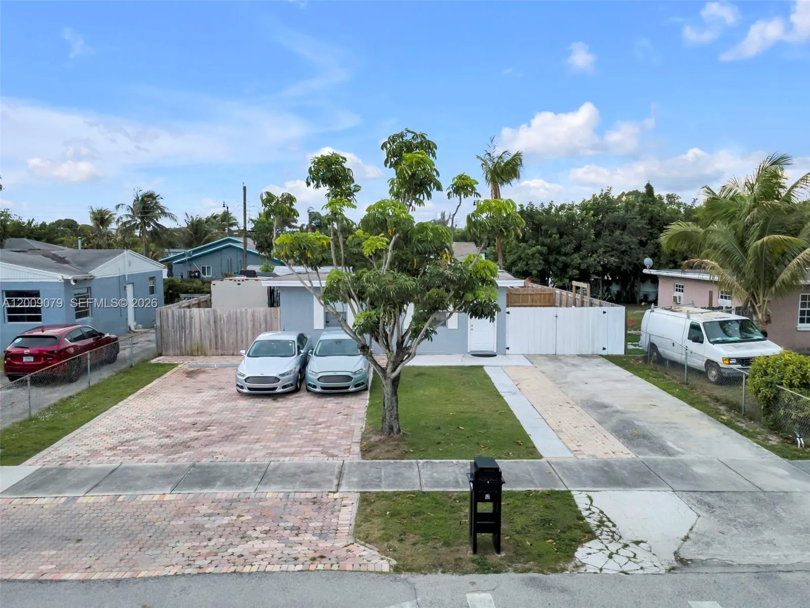2456 NW 6th St, Pompano Beach FL 33069