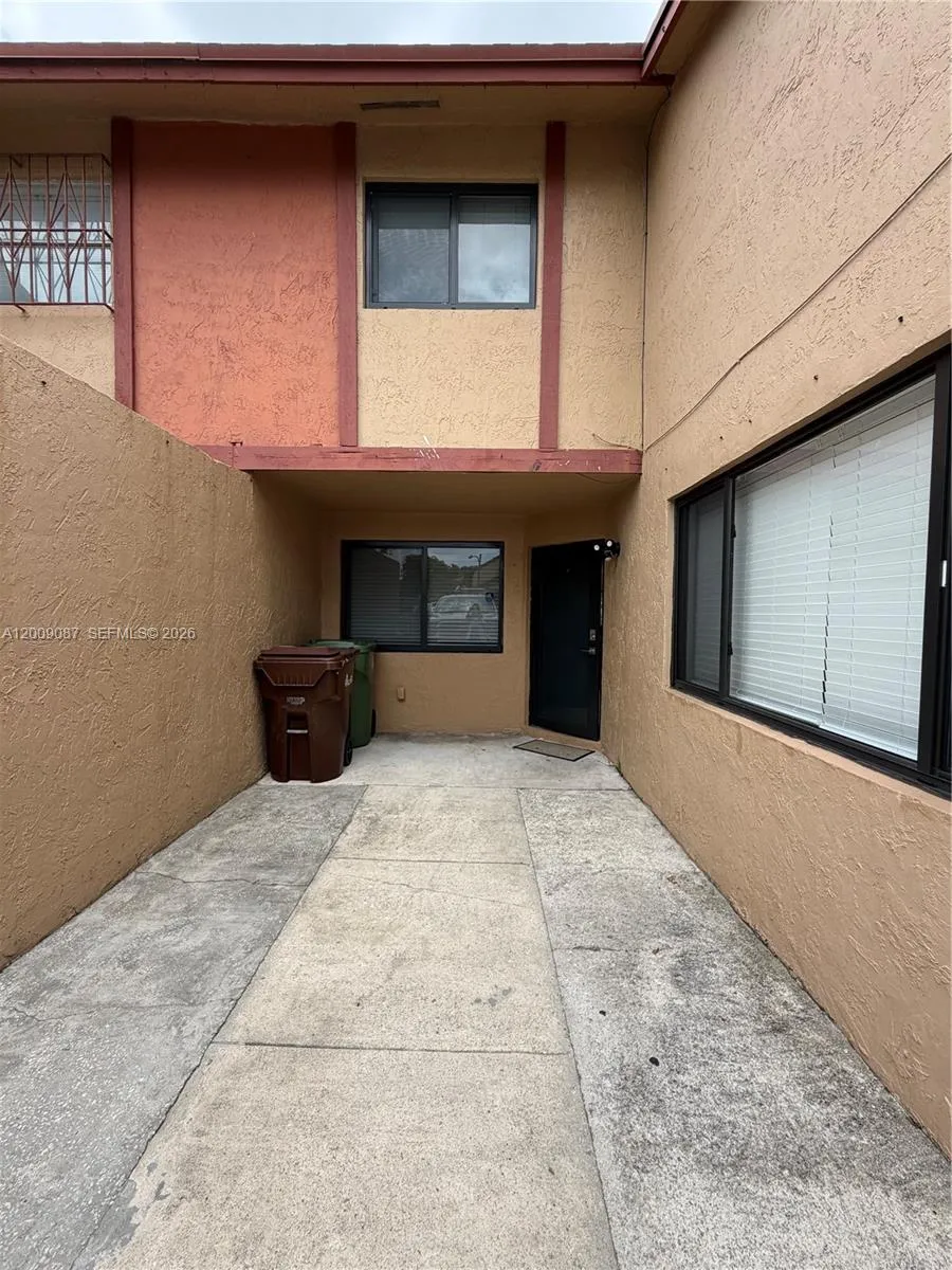 857 W 41st St # 58, Hialeah FL 33012