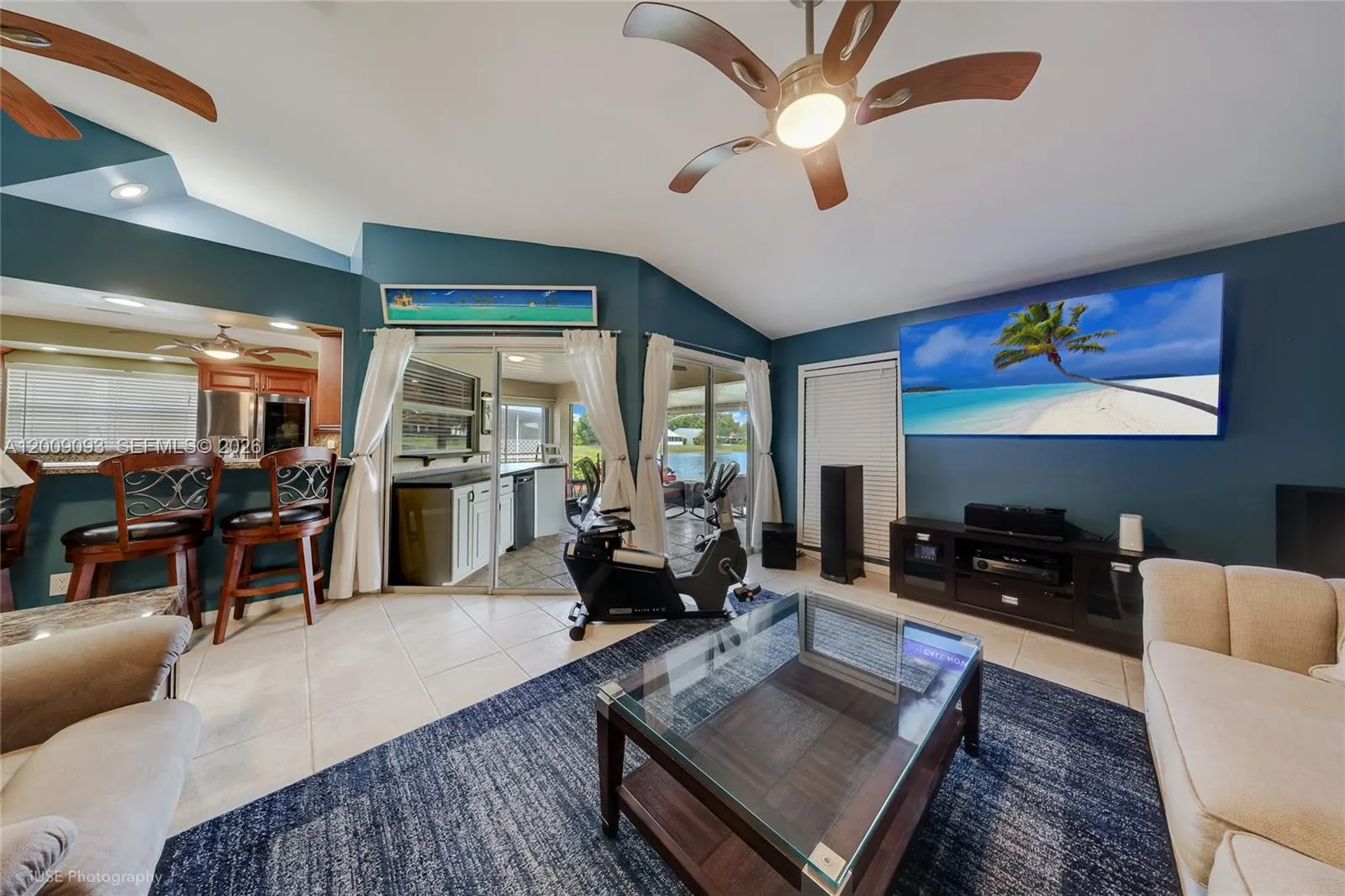 2395 SE 7th Pl, Homestead FL 33033