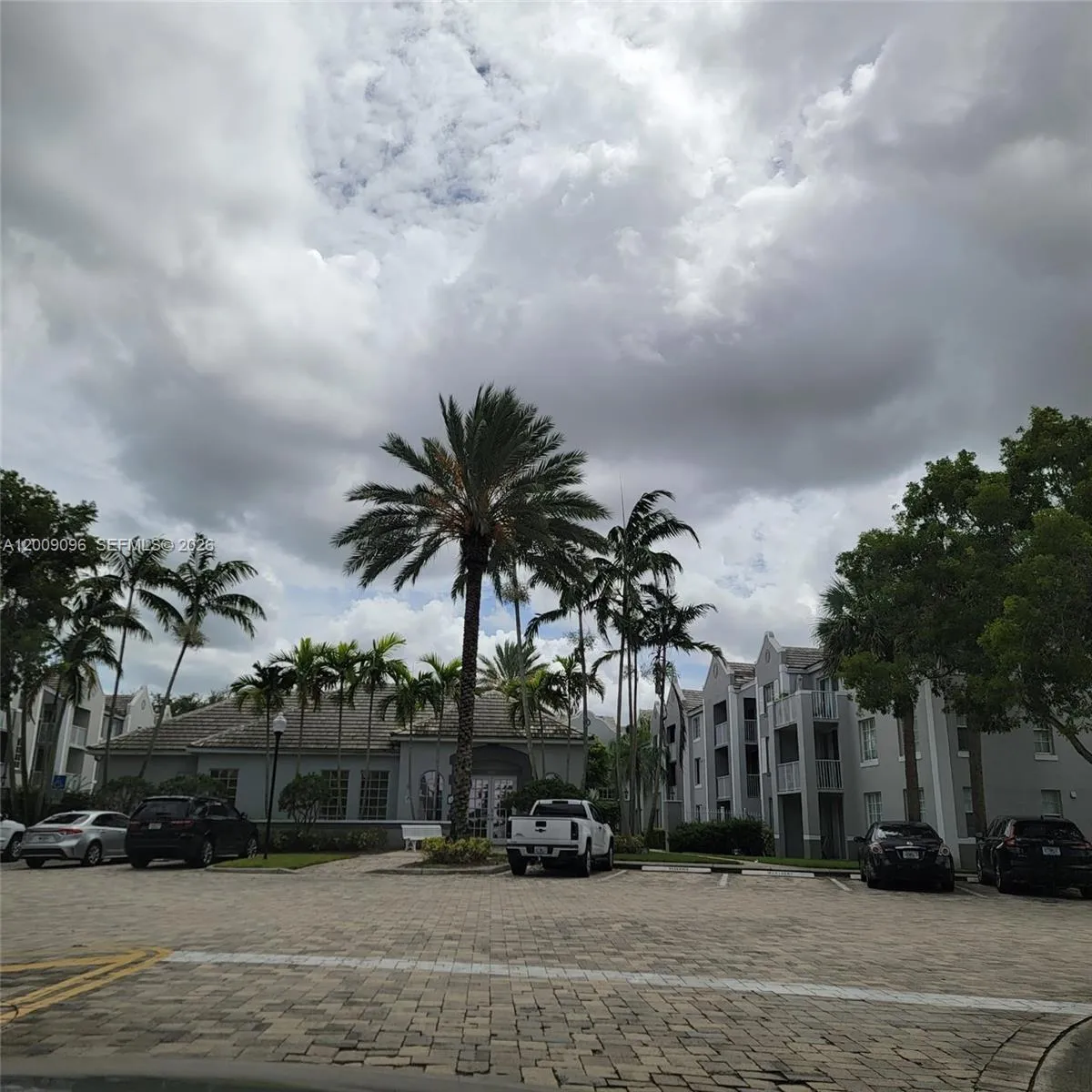 711 SW 111TH WY # 301, Pembroke Pines FL 33025