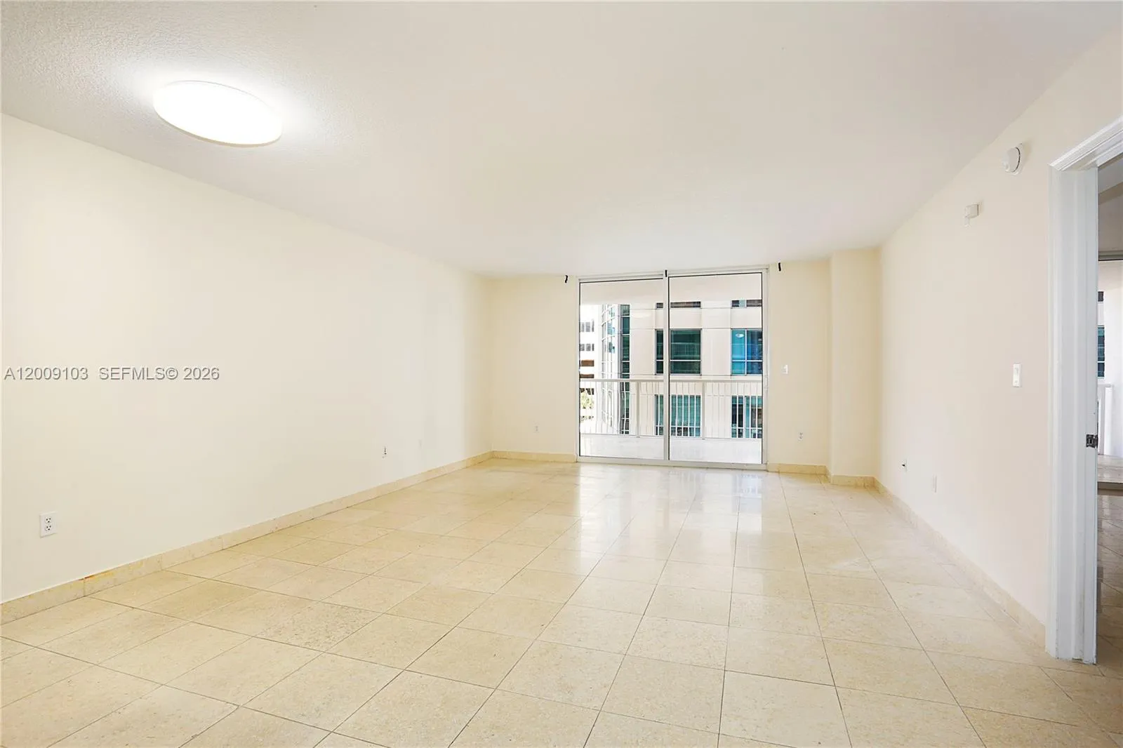 1200 Brickell Bay Dr # 1614, Miami FL 33131