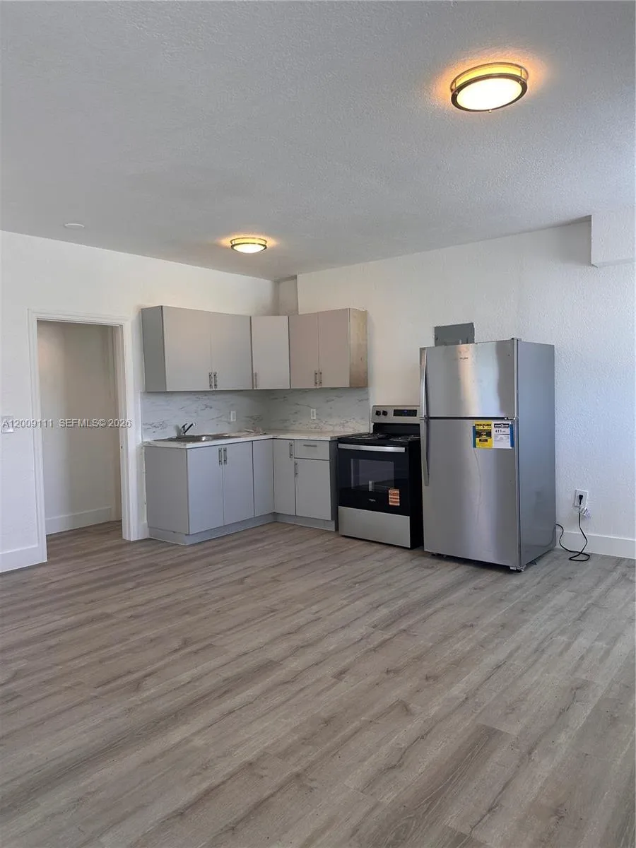 50 NW 79th St # 6, Miami FL 33150