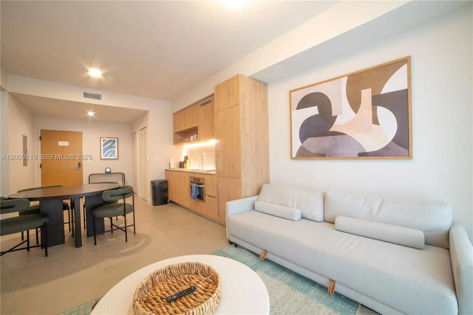 11 NE 6TH # 1104, Miami FL 33132