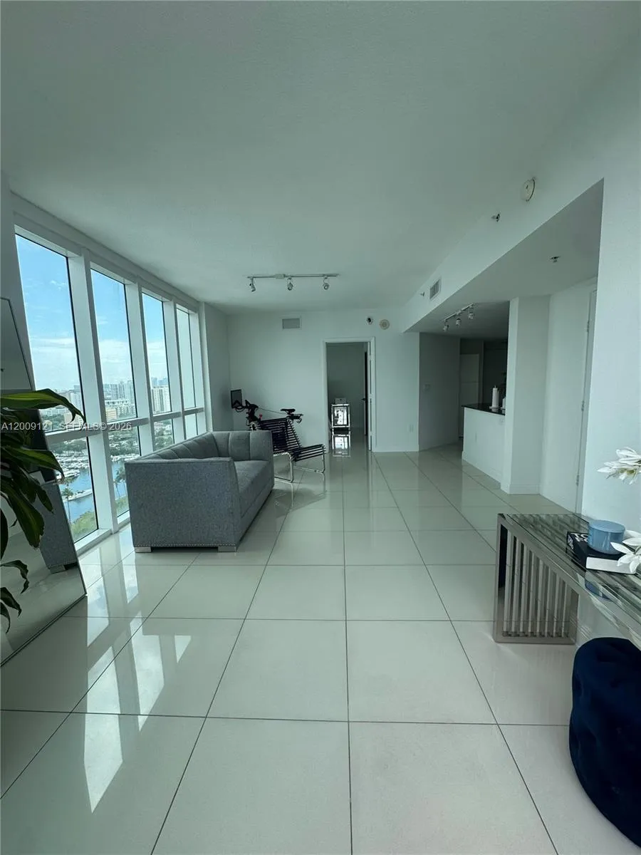 1871 NW S River Dr # 2005, Miami FL 33125